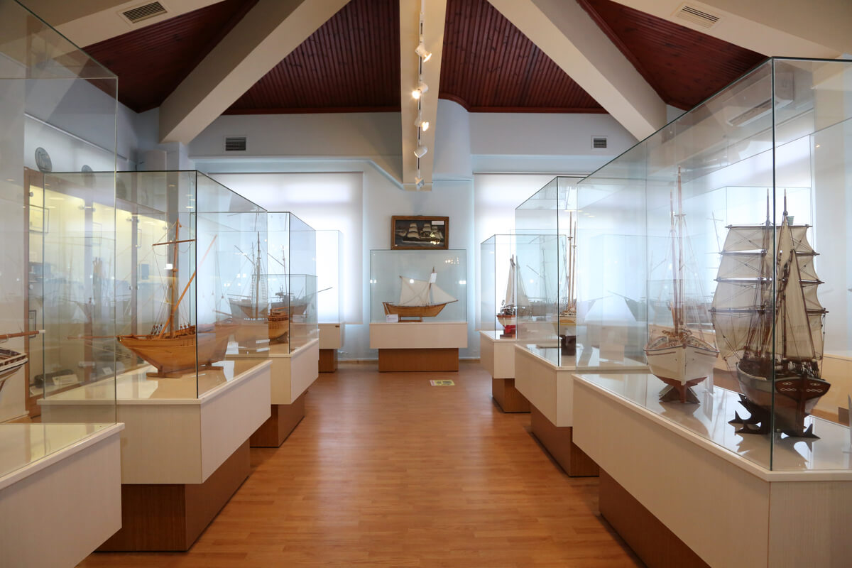 Maritimmuseum von Kavala:Fotoarchiv von Ilias Kotsireas